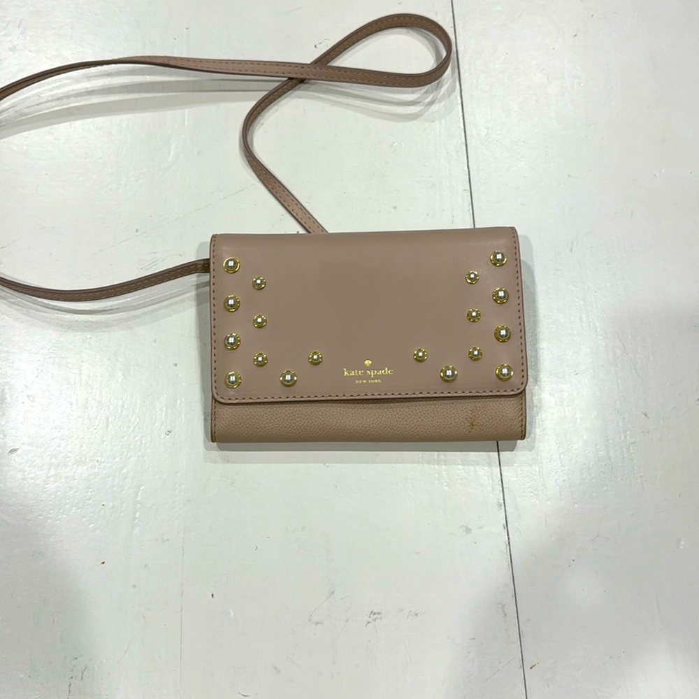 Kate Spade New York embellished leather wallet. Pale pink | blush